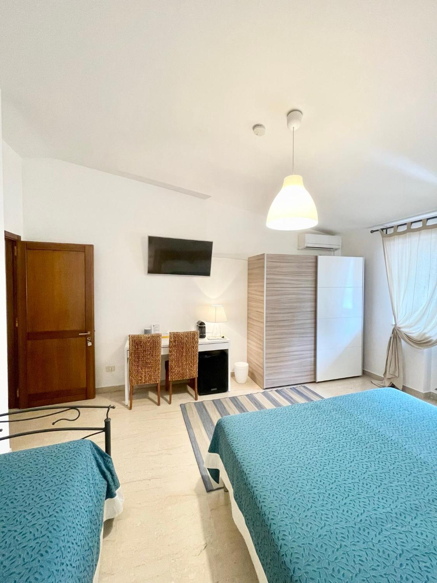 B&B Le Saline Taranto Exterior photo