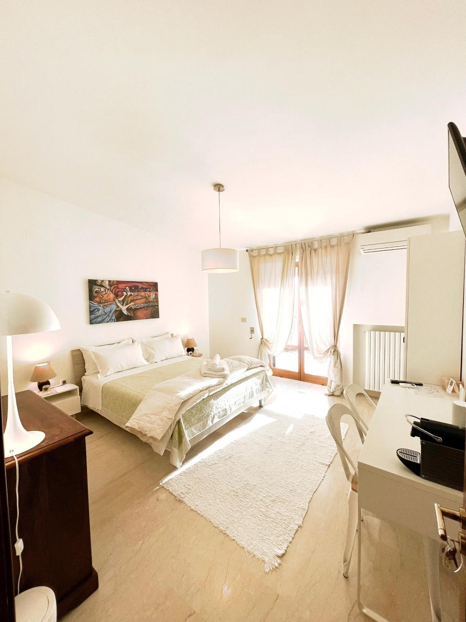 B&B Le Saline Taranto Exterior photo
