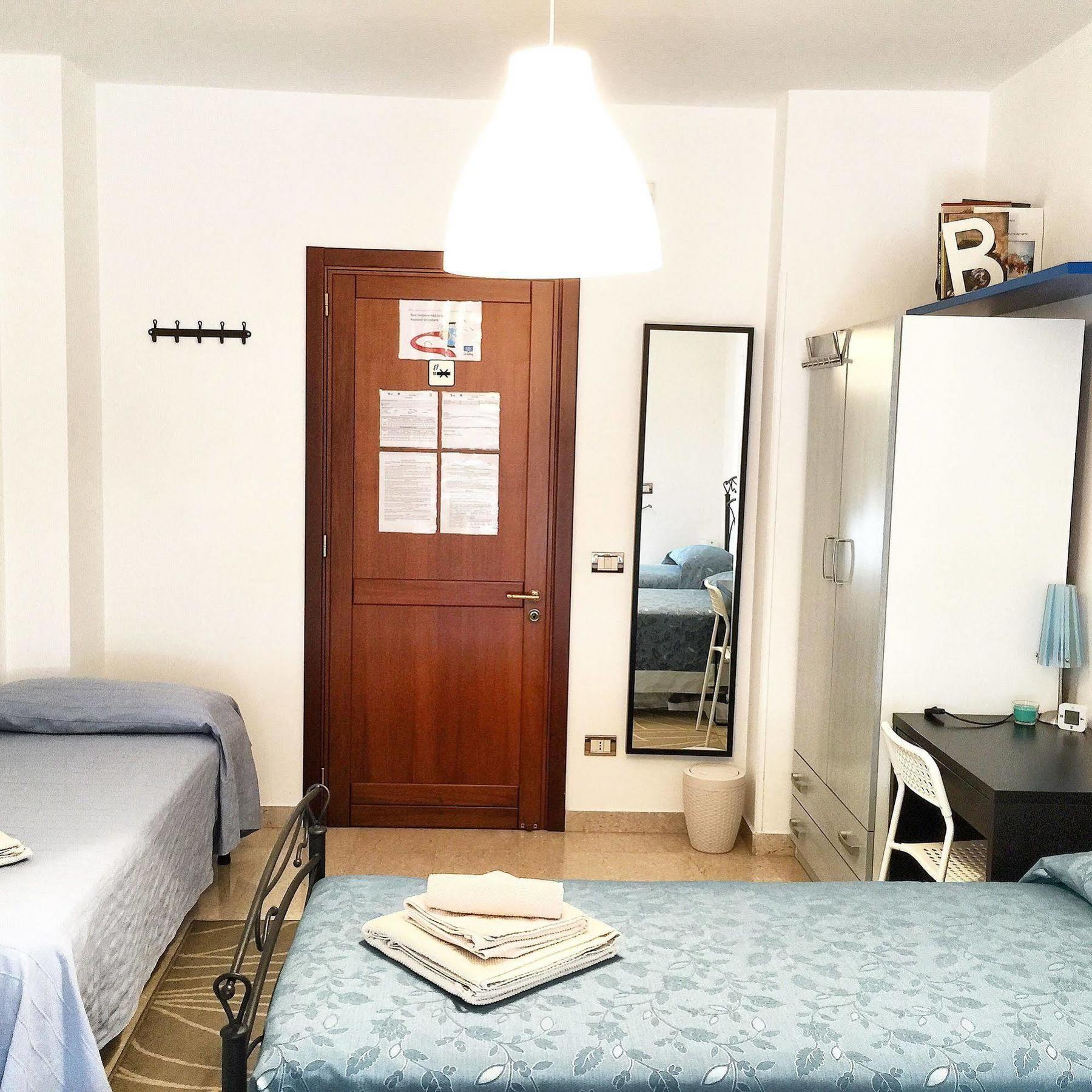 B&B Le Saline Taranto Exterior photo